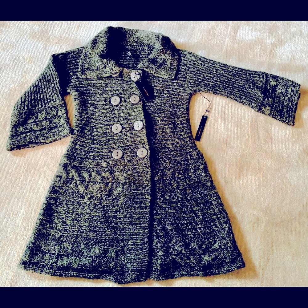 BCBG NWT Double Breasted Sweater Medium Meadow/Black Beautiful!